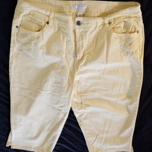 Bright yellow Capries